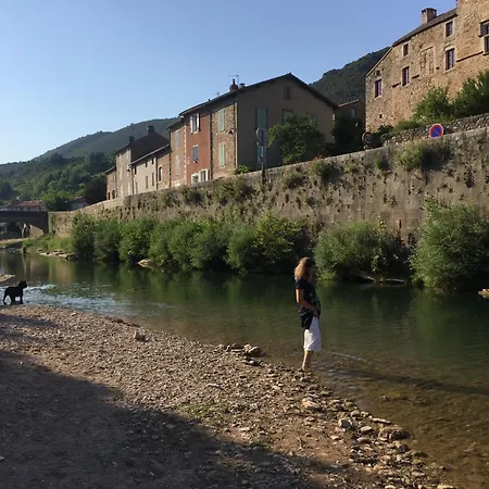 Le Blanc Nocleg ze śniadaniem