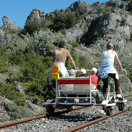 Le Blanc Nocleg ze śniadaniem 3*