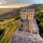 Le Blanc 3* Versols-et-Lapeyre