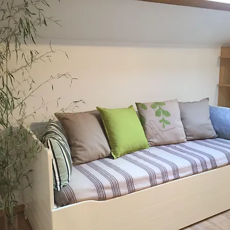 Le Blanc Bed & Breakfast Versols-et-Lapeyre